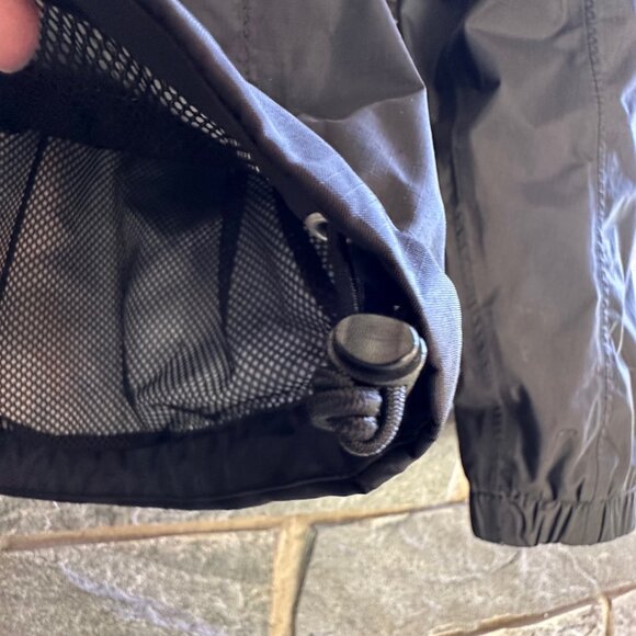 The North Face HyVent Waterproof Jacket - Picture 6 of 10